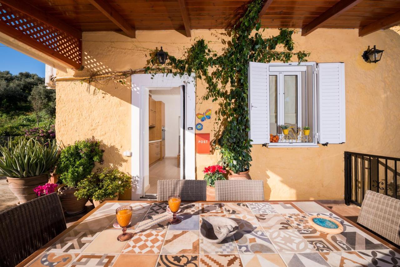 Casa Arokaria Apartment Pendarianá Exterior photo